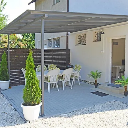 Tatil Evi Napfeny Nyaralo Siofok